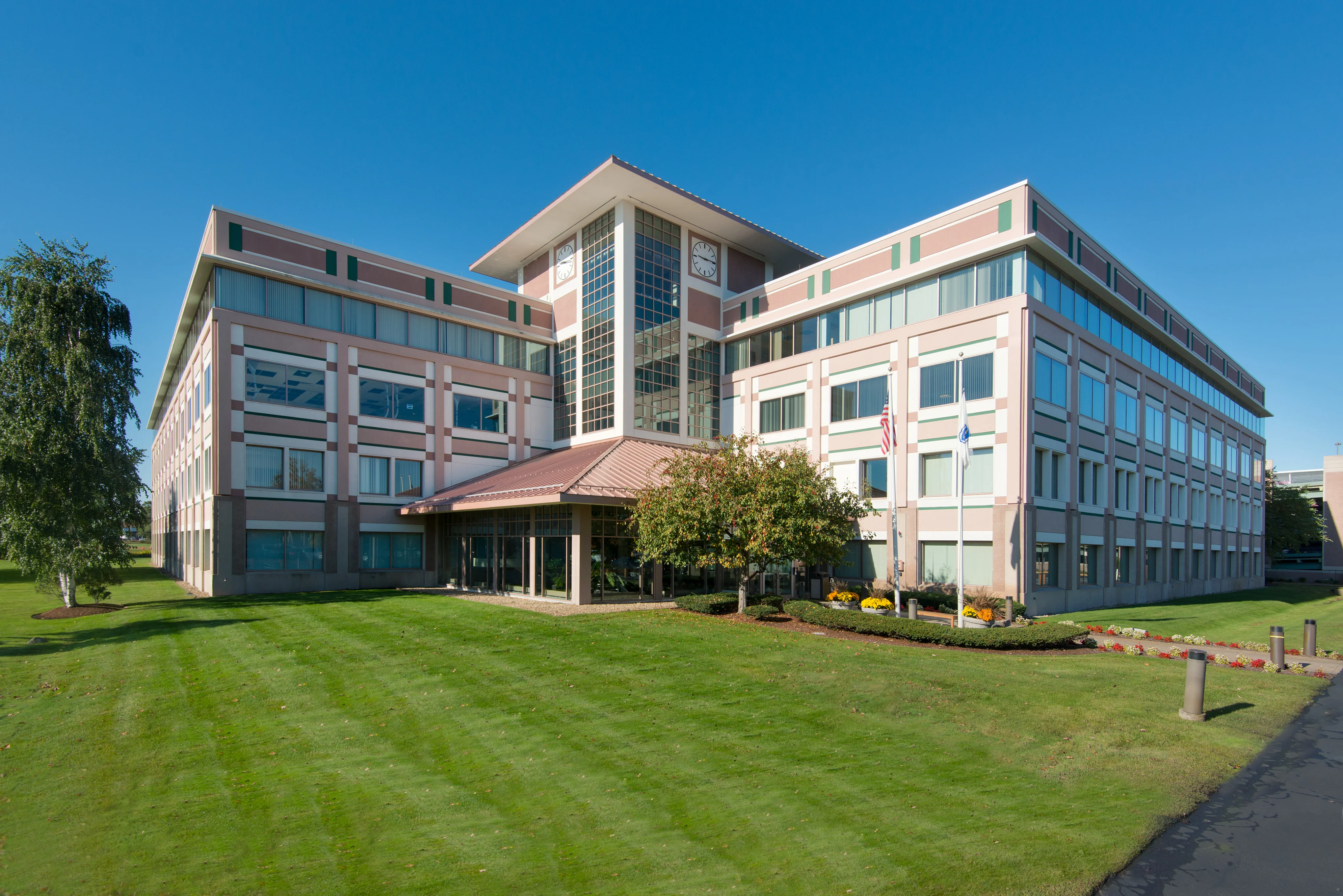 100 Quannapowitt - photo 1 - Wakefield, MA