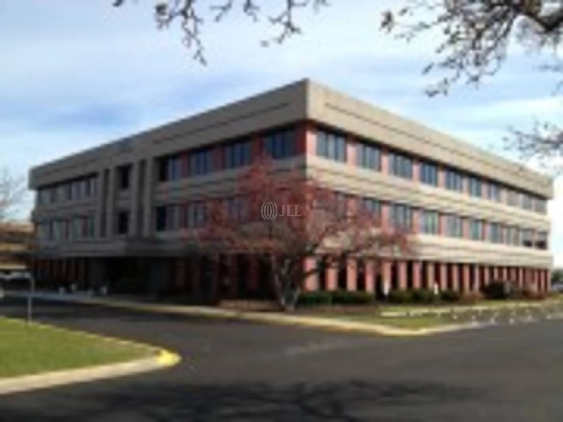 823 Commerce Dr — Lease in Oak Brook, IL, photo 6 of 8