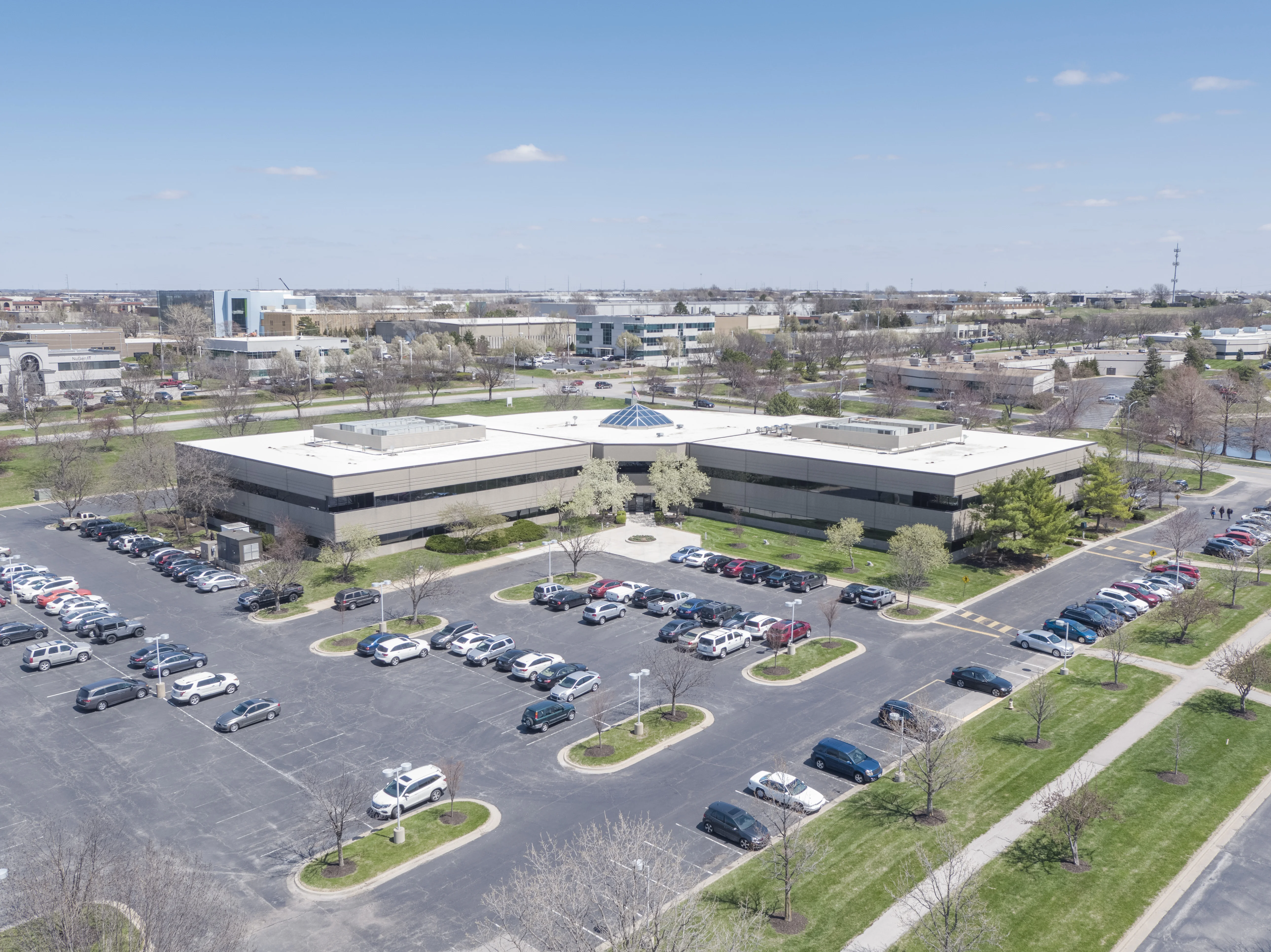 Southlake - 16011 College — Lease in Lenexa, KS, photo 1 of 8