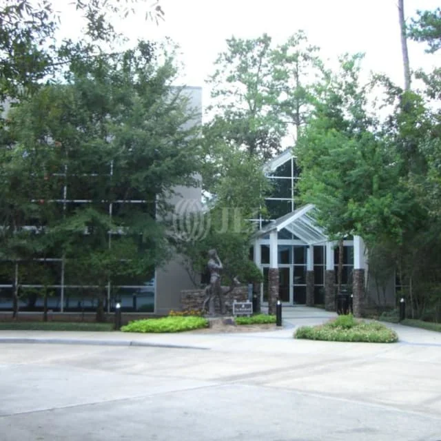 2000 Woodlands Parkway — Lease in The Woodlands, TX, photo 3 of 4