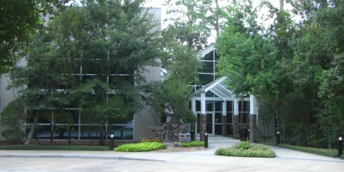 2000 Woodlands Parkway — Lease in The Woodlands, TX, photo 4 of 4