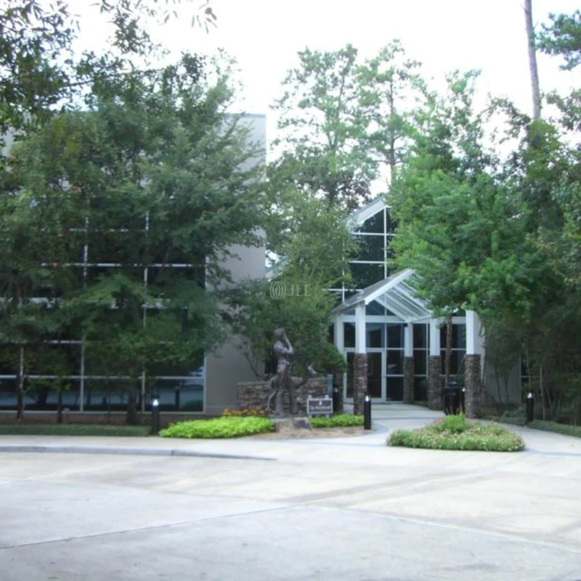 2000 Woodlands Parkway — Lease in The Woodlands, TX, photo 2 of 4