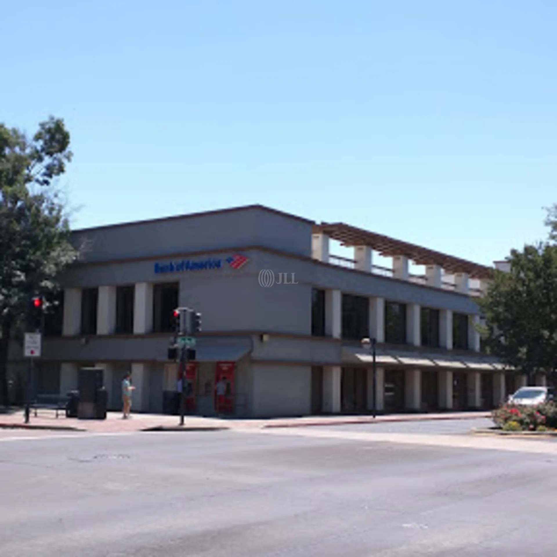 Bank of America — Lease in Concord, CA, photo 2 of 4