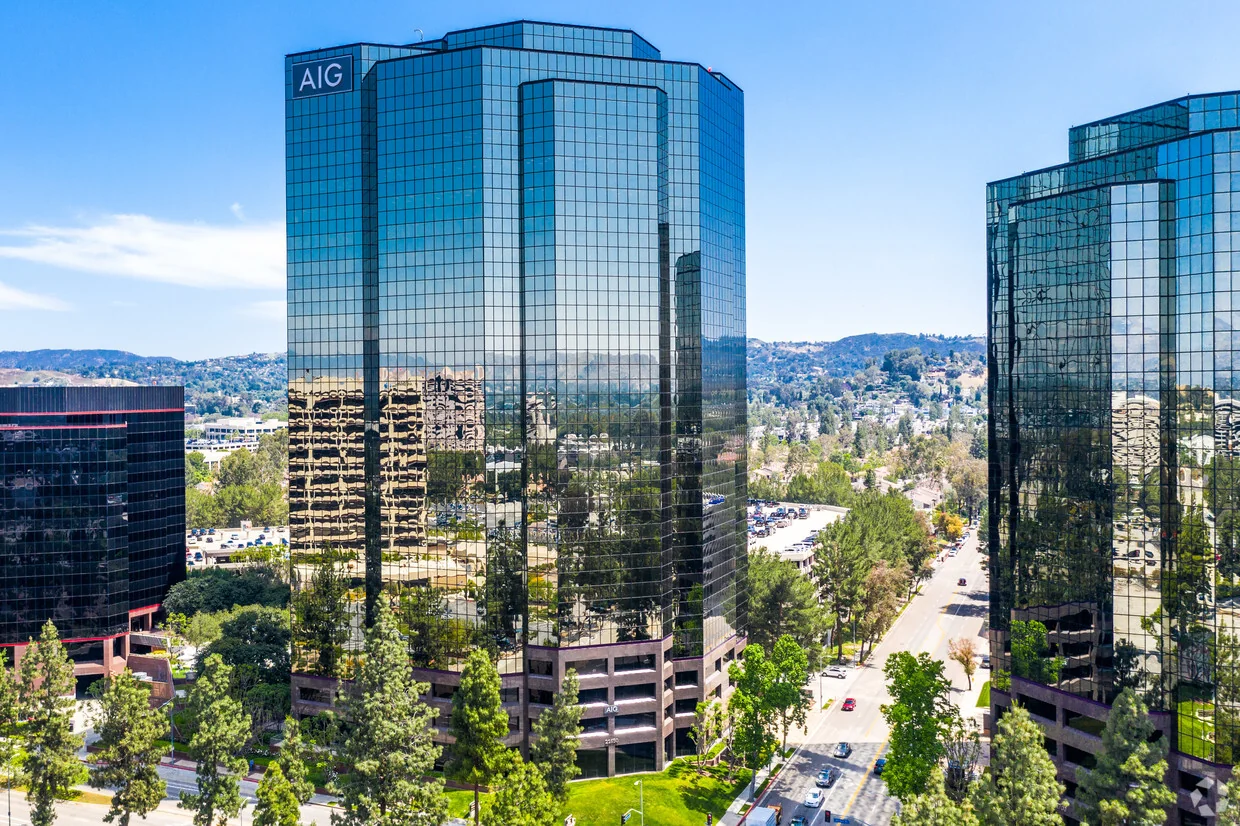 Warner Center Tower 3 - office in Woodland Hills, CA