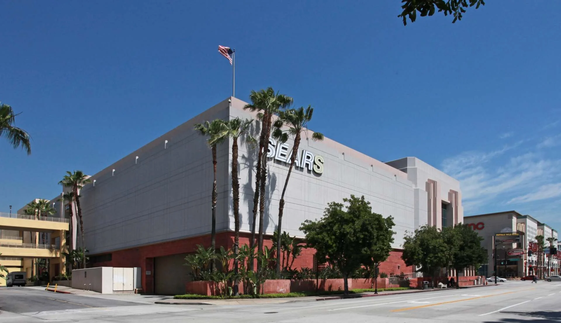 Former Sears Burbank - photo 9 - Burbank, CA