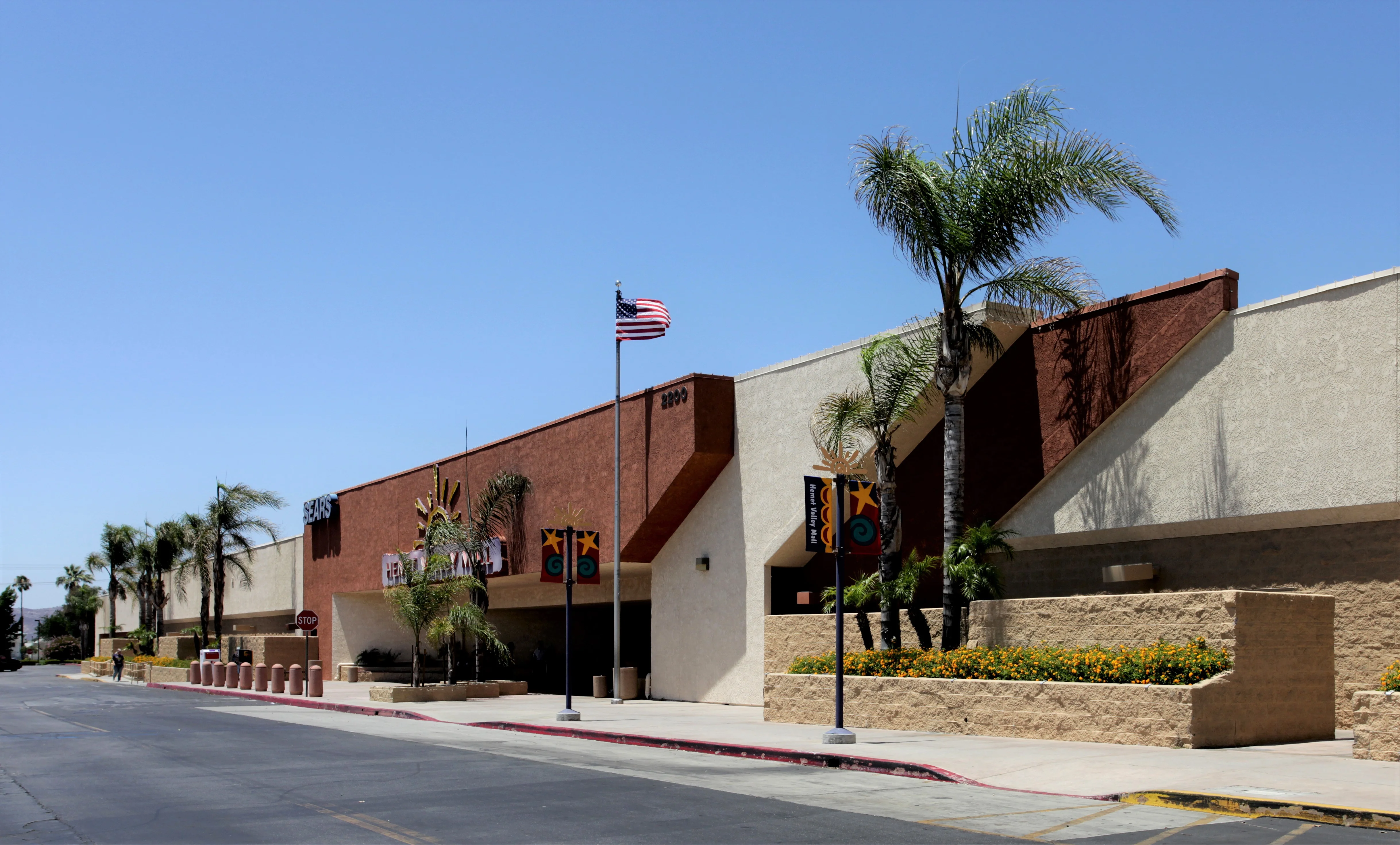 Hemet Valley Mall - Sears — Lease in Hemet, CA, photo 4 of 8