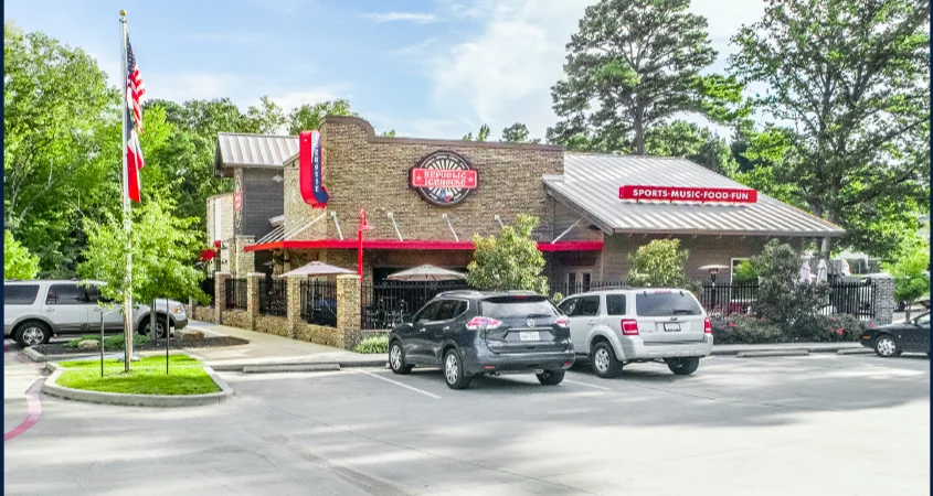Republic IceHouse — Lease in Tyler, TX, photo 2 of 8