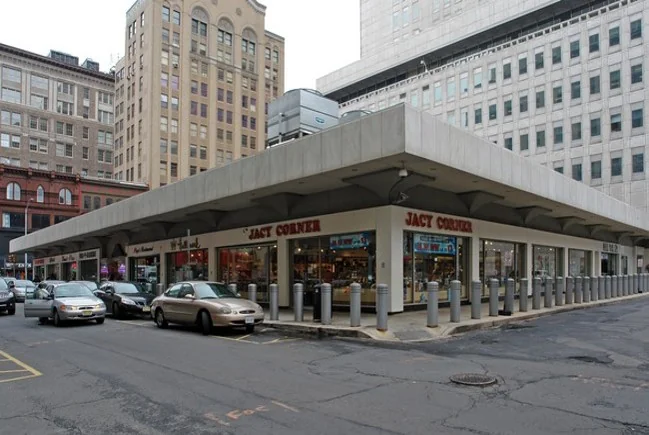 Prudential Plaza Retail