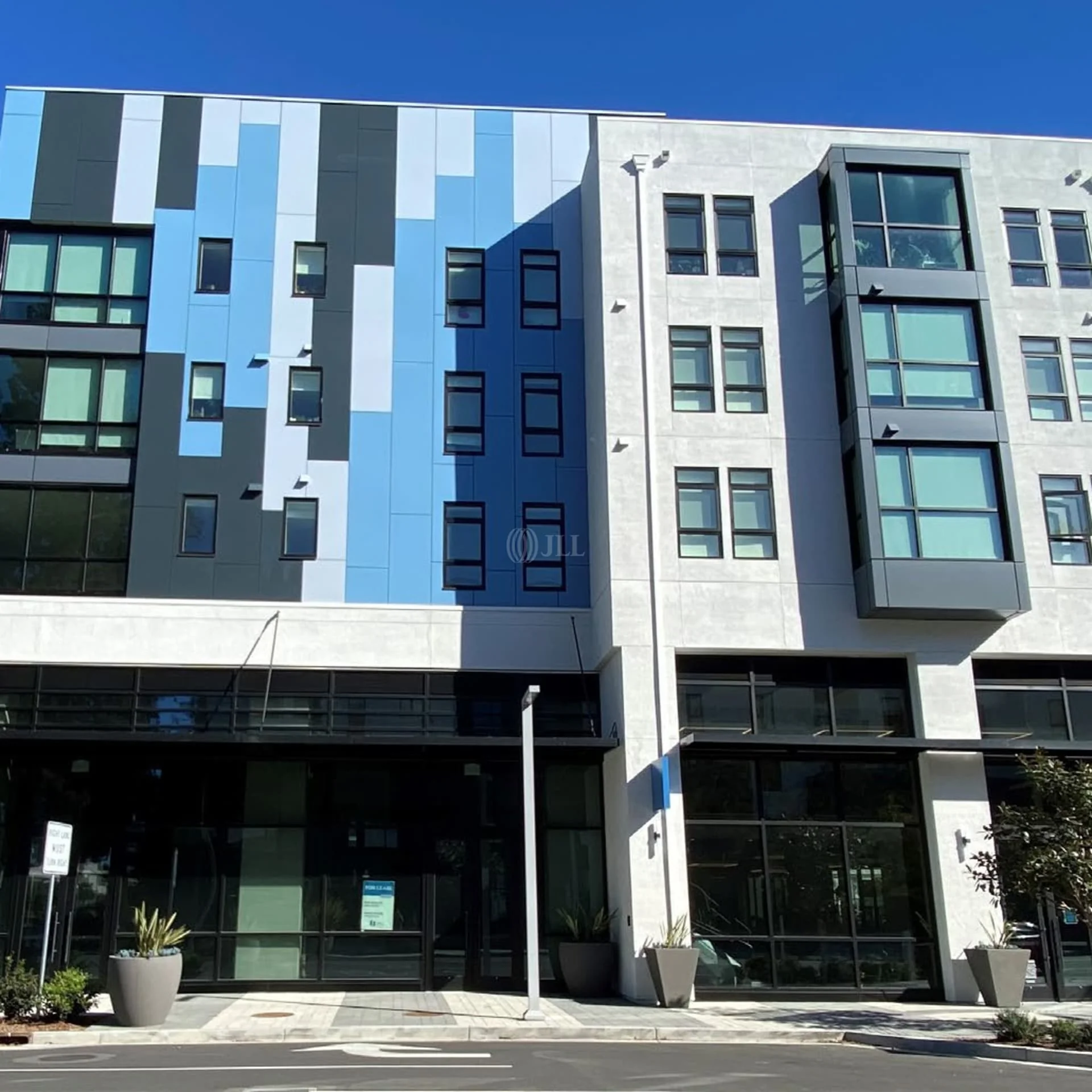 Savoy - Retail — Lease in Sunnyvale, CA, photo 2 of 4