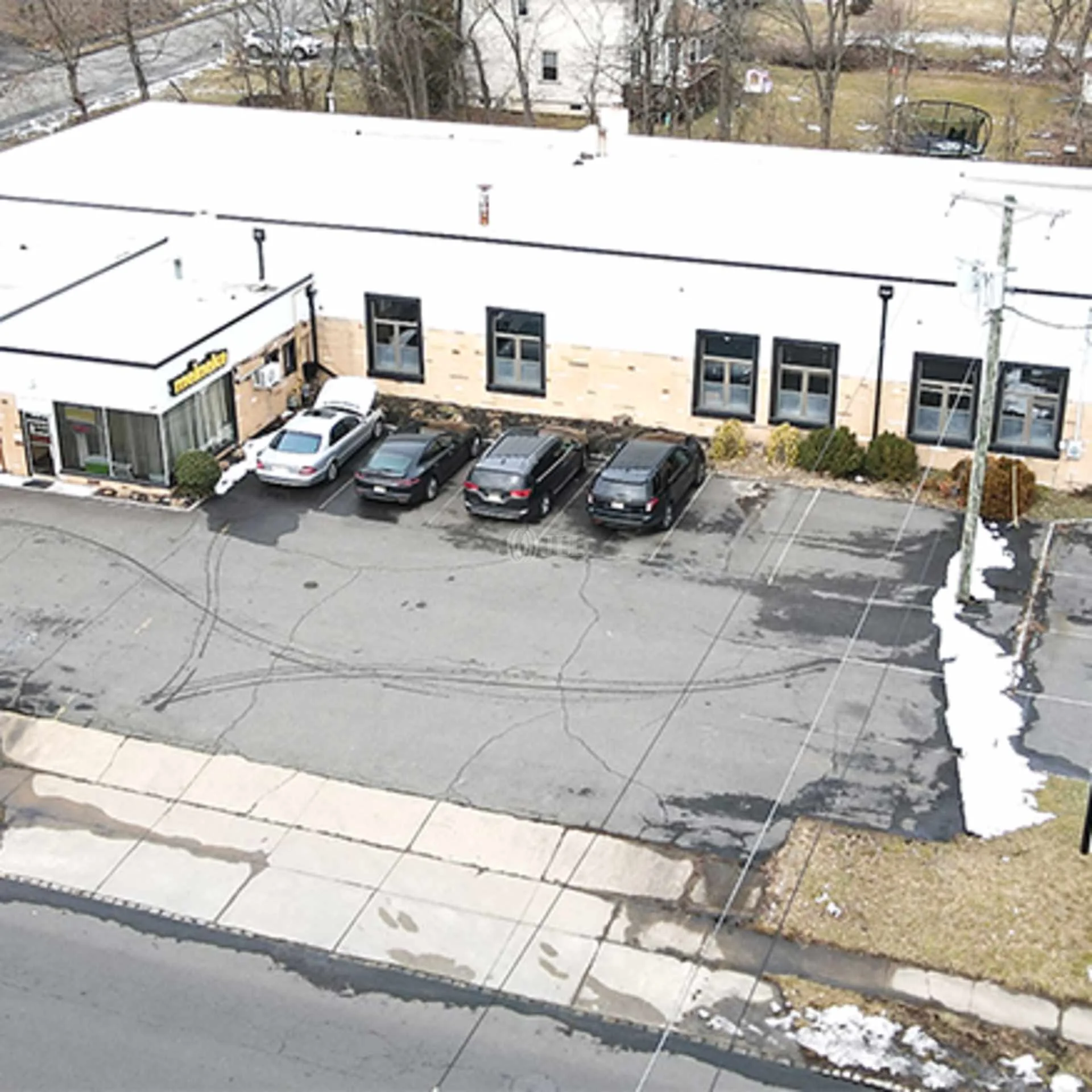 1045-1071 Bloomfield Ave — Lease in Caldwell, NJ, photo 2 of 4