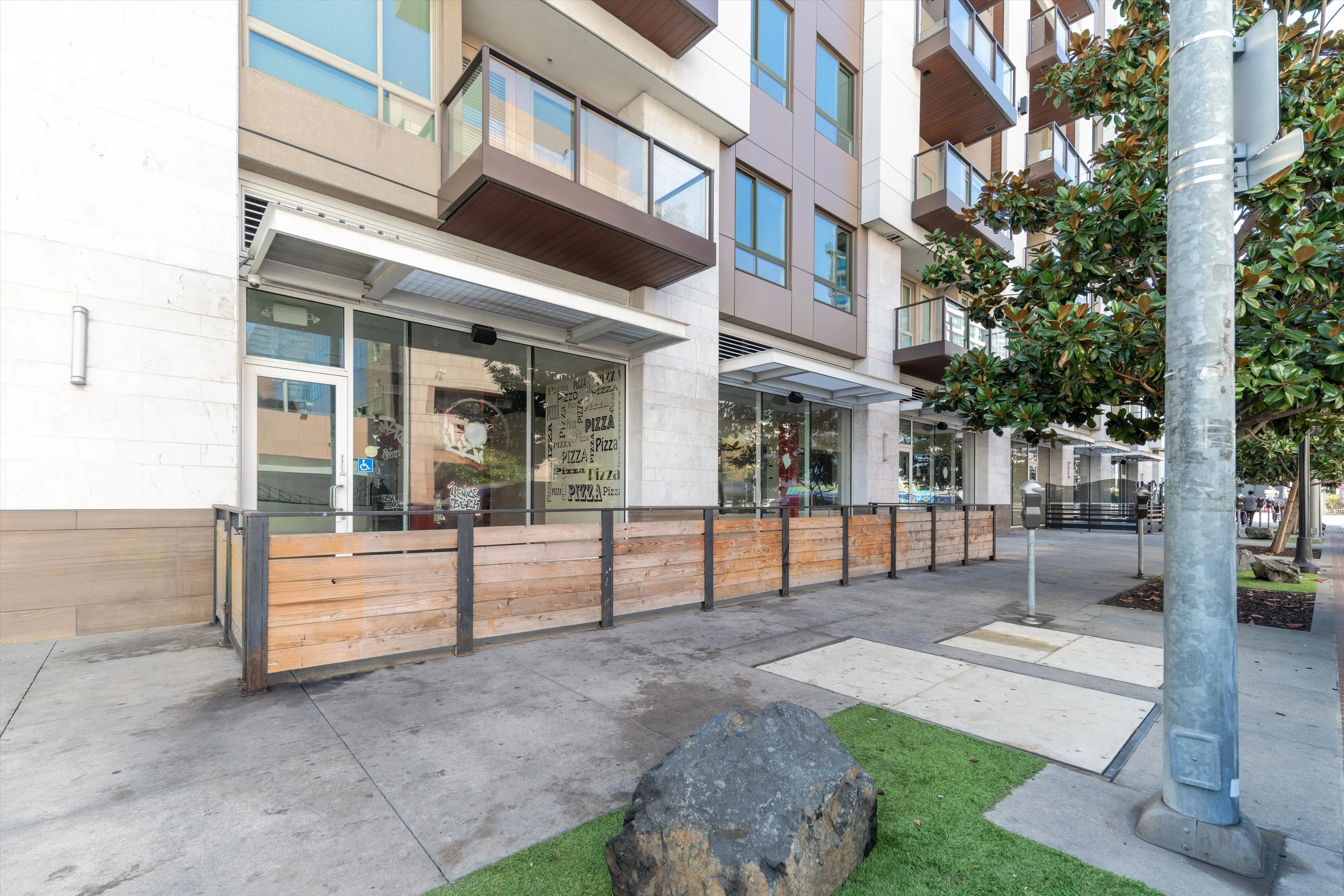 1000 Grand Apartments - photo 3 - Los Angeles, CA