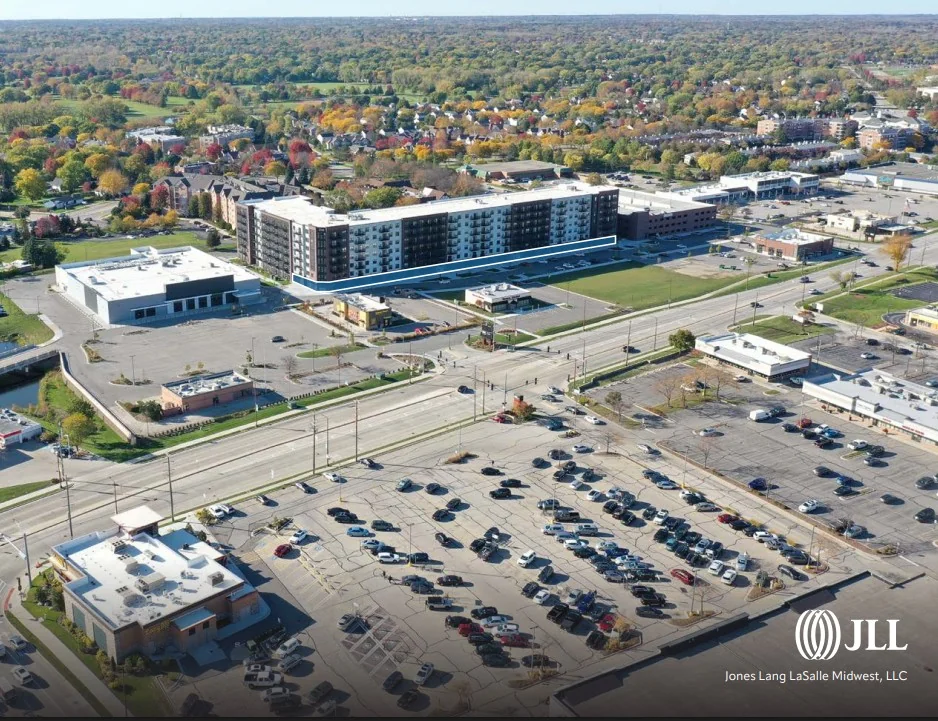 The Clove — Lease in Buffalo Grove, IL, photo 1 of 4