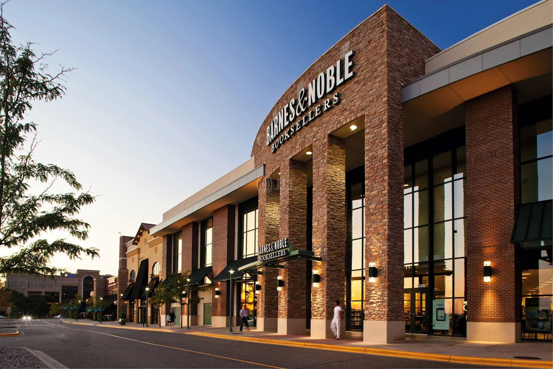 Eden Prairie Center — Lease in Eden Prairie, MN, photo 3 of 8