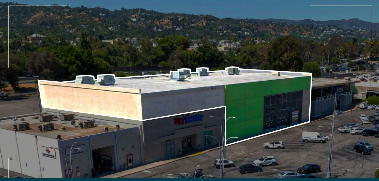 13700-13750 Riverside Dr — Lease in Sherman Oaks, CA, photo 1 of 4