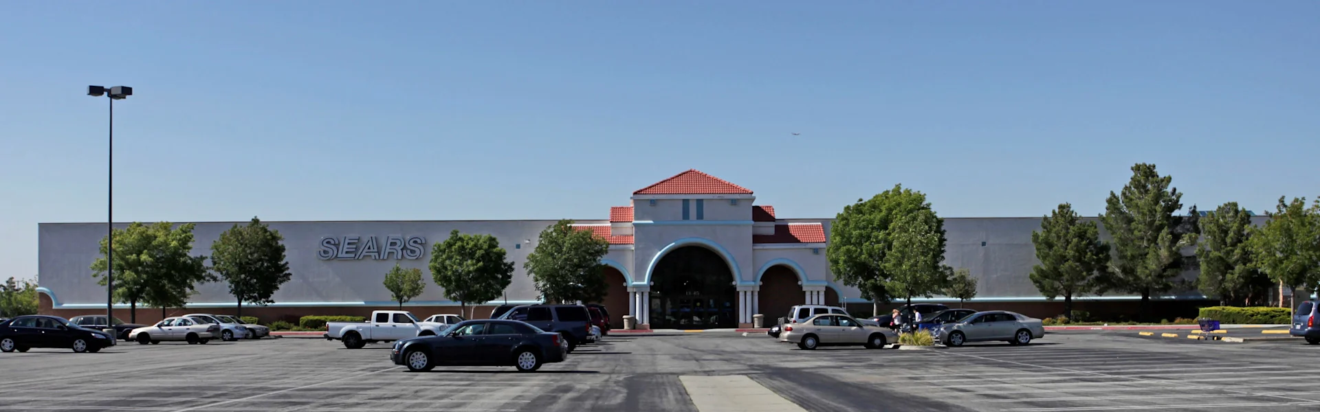 1345 W Avenue P — Lease in Palmdale, CA, photo 4 of 4
