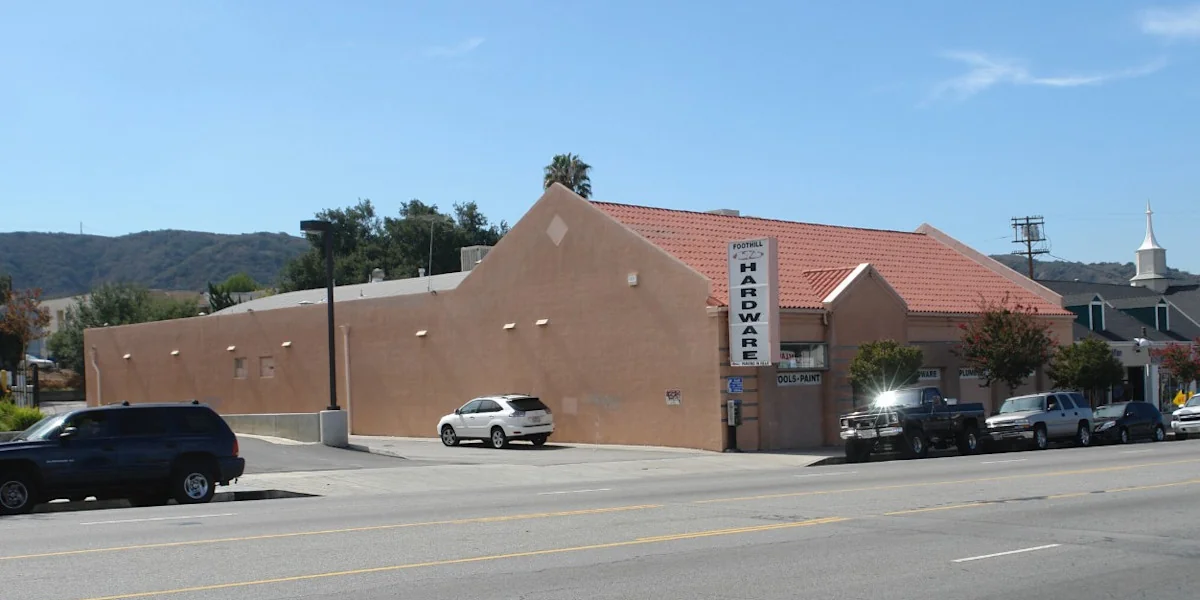 8256 Foothill Blvd - photo 4 - Sunland, CA