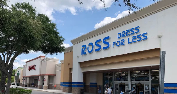 Tri-Cities Shopping Plaza — Lease in Mount Dora, FL, photo 1 of 4