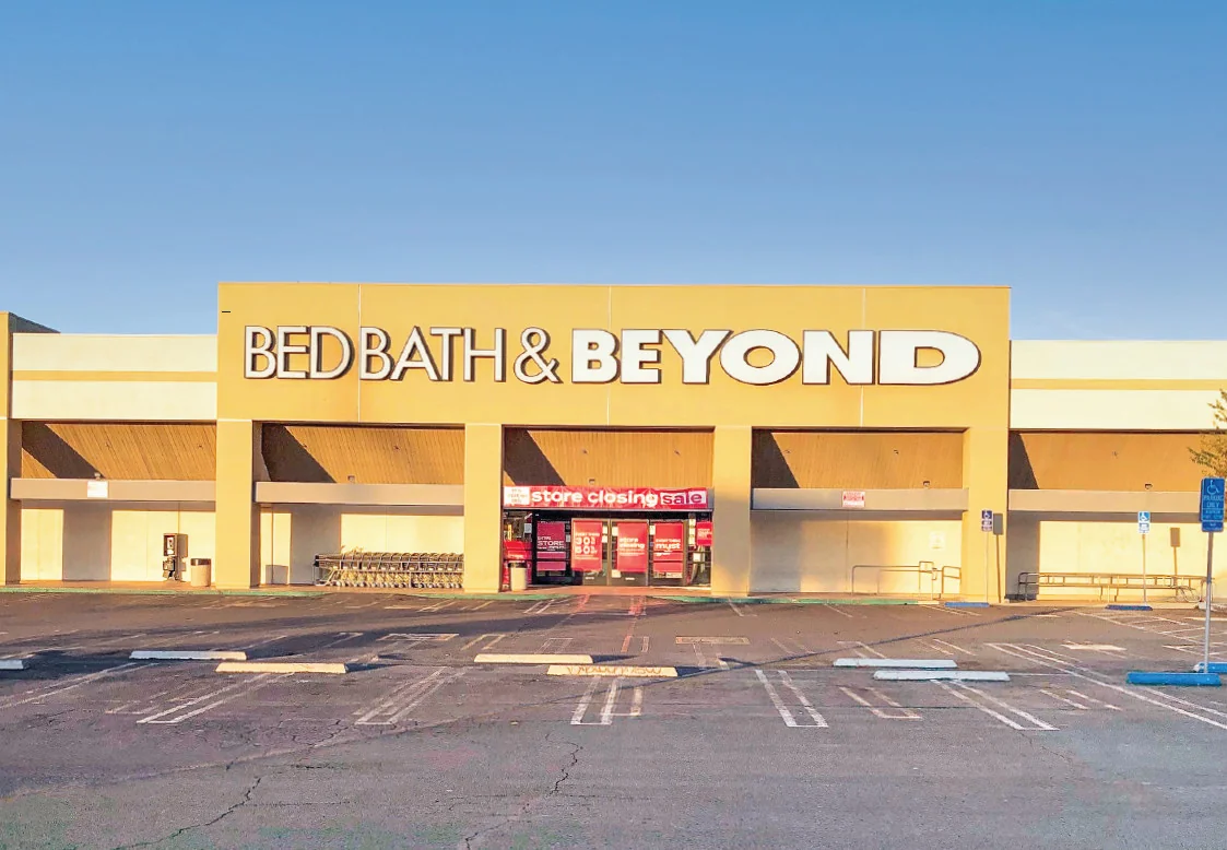 Nordhoff Plaza — Lease in Northridge, CA, photo 1 of 4