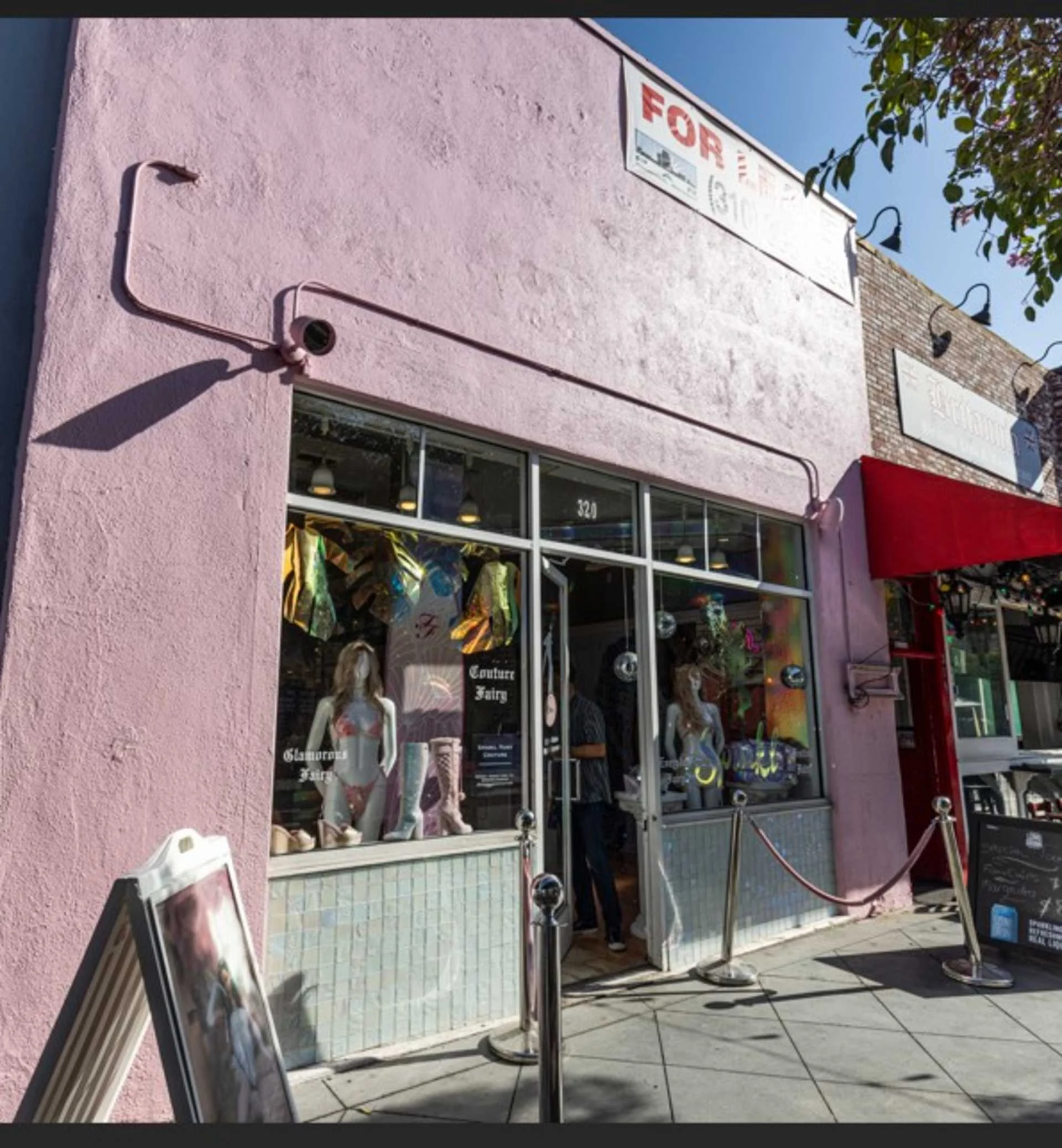 320 Santa Monica Blvd — Lease in Santa Monica, CA, photo 2 of 4