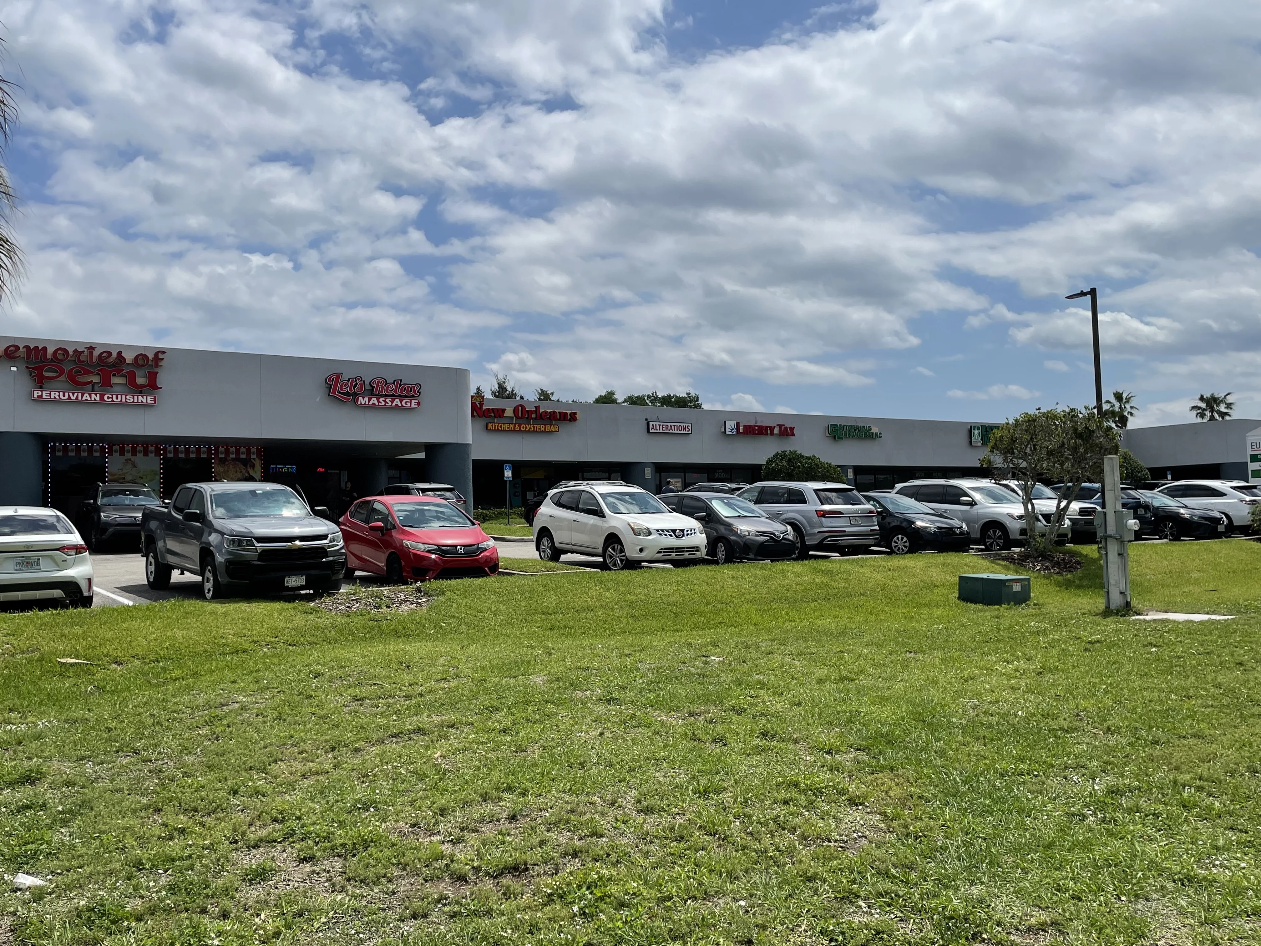 Avenue Shoppes — Lease in Orlando, FL, photo 3 of 8