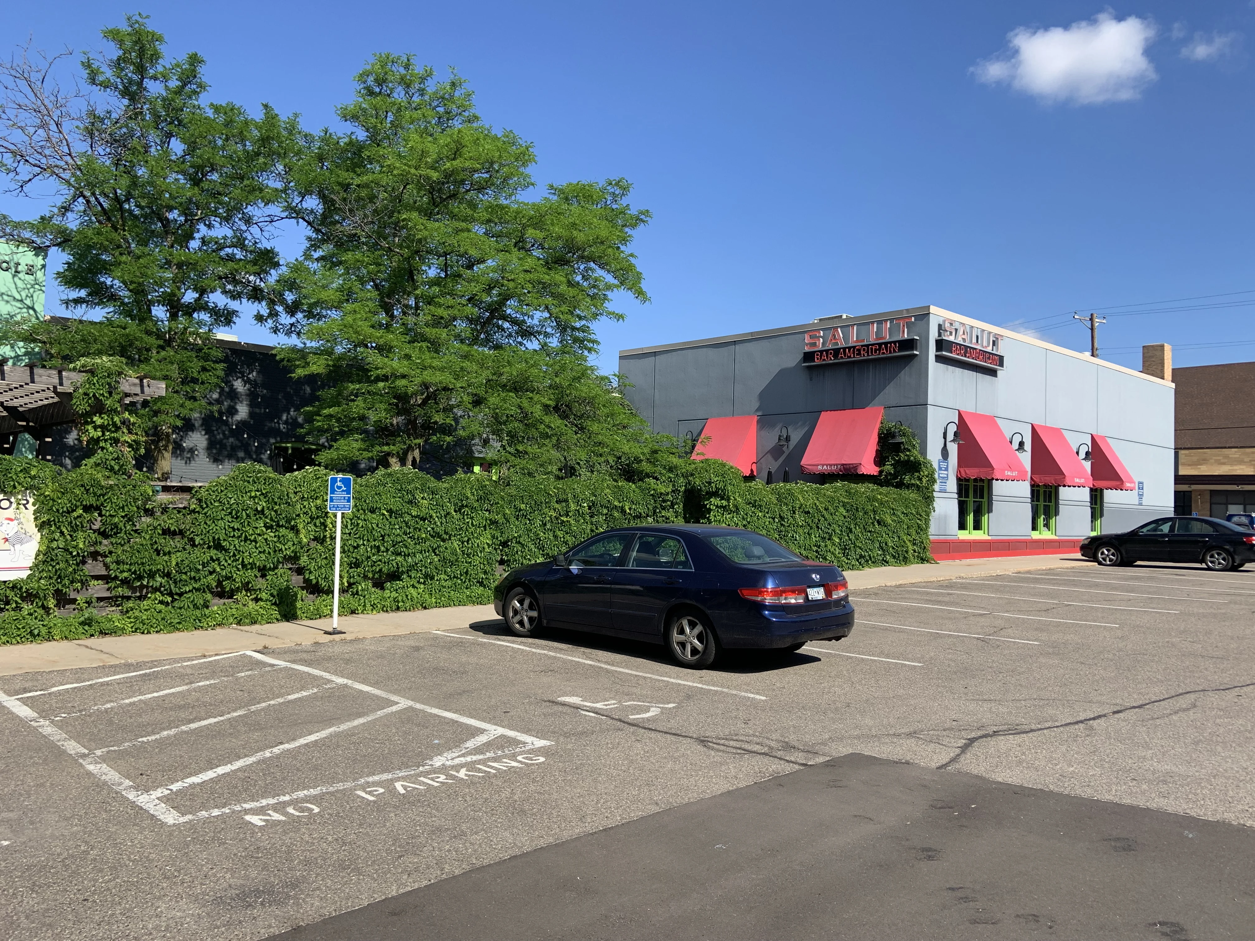 917 Grand — Lease in St Paul, MN, photo 2 of 8