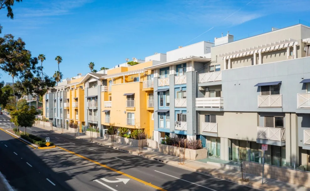 Avalon Santa Monica on Main — Lease in Santa Monica, CA, photo 1 of 4