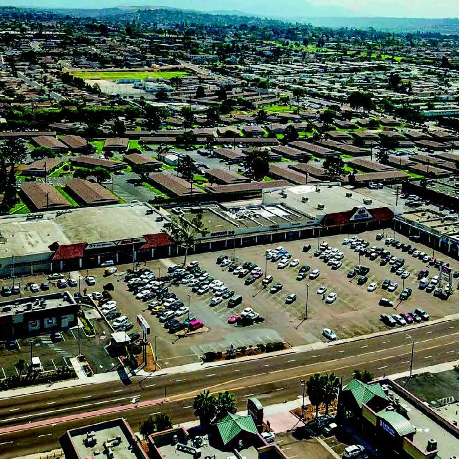 Castle Park Retail Center — Lease in Chula Vista, CA, photo 1 of 1