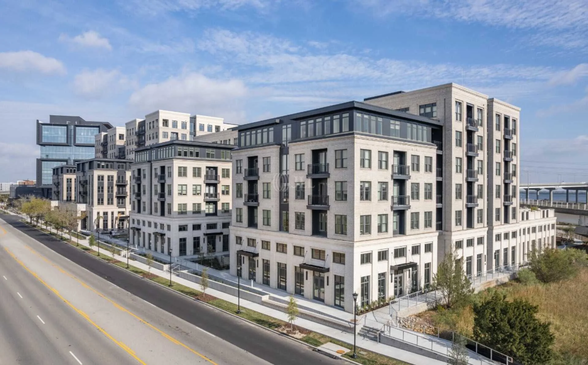 Morrison Yard Retail — Lease in Charleston, SC, photo 2 of 8