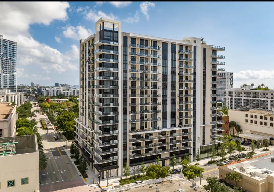 Griffis West Palm — Lease in West Palm Beach, FL, photo 1 of 4