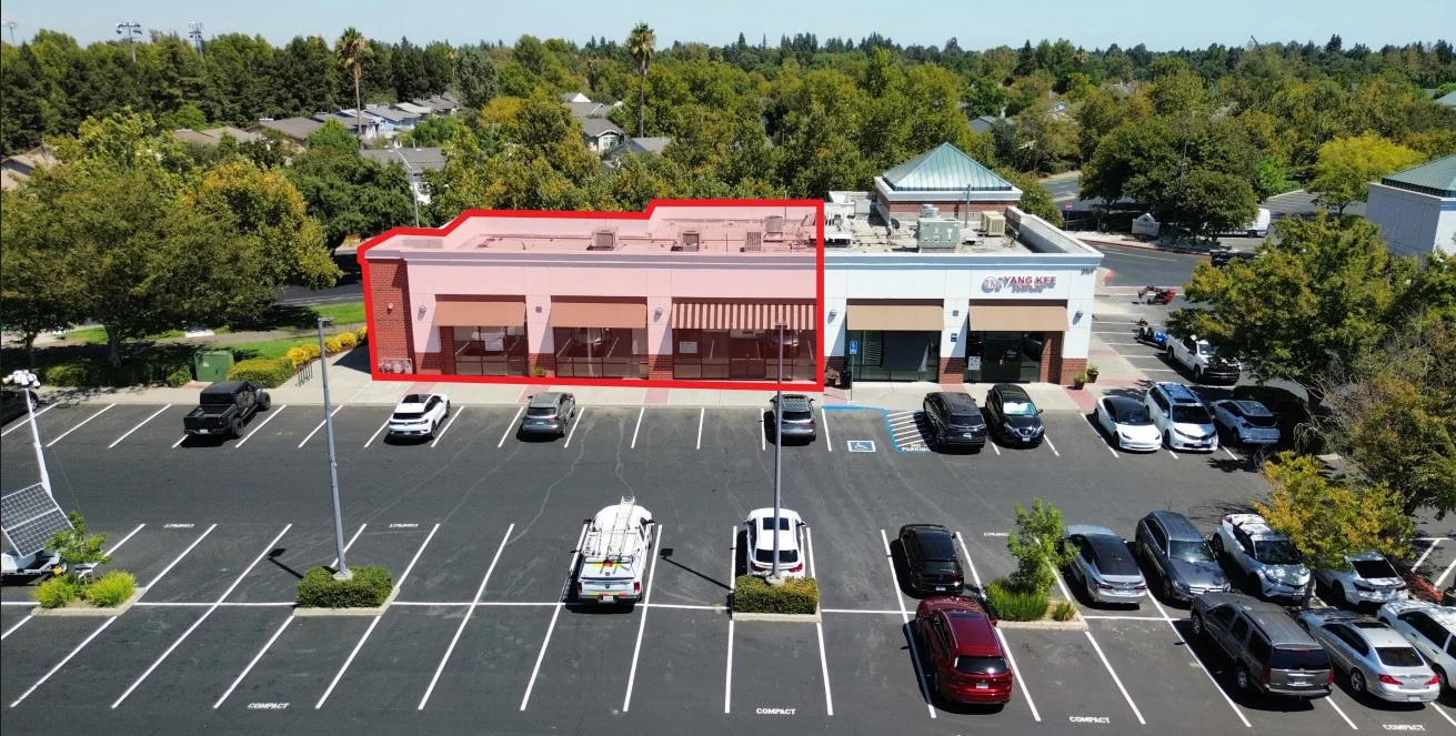 Oakshade Town Center — Lease in Davis, CA, photo 1 of 4