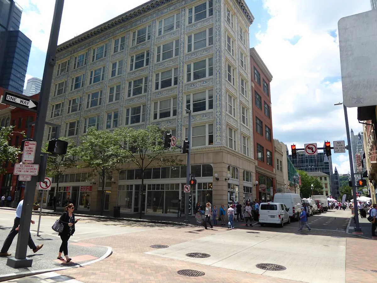 Buhl Building — Lease in Pittsburgh, PA, photo 2 of 8