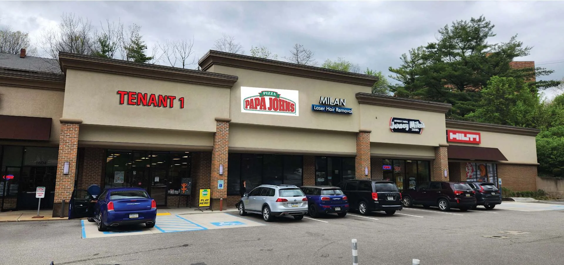 Paul Manor Shopping Center