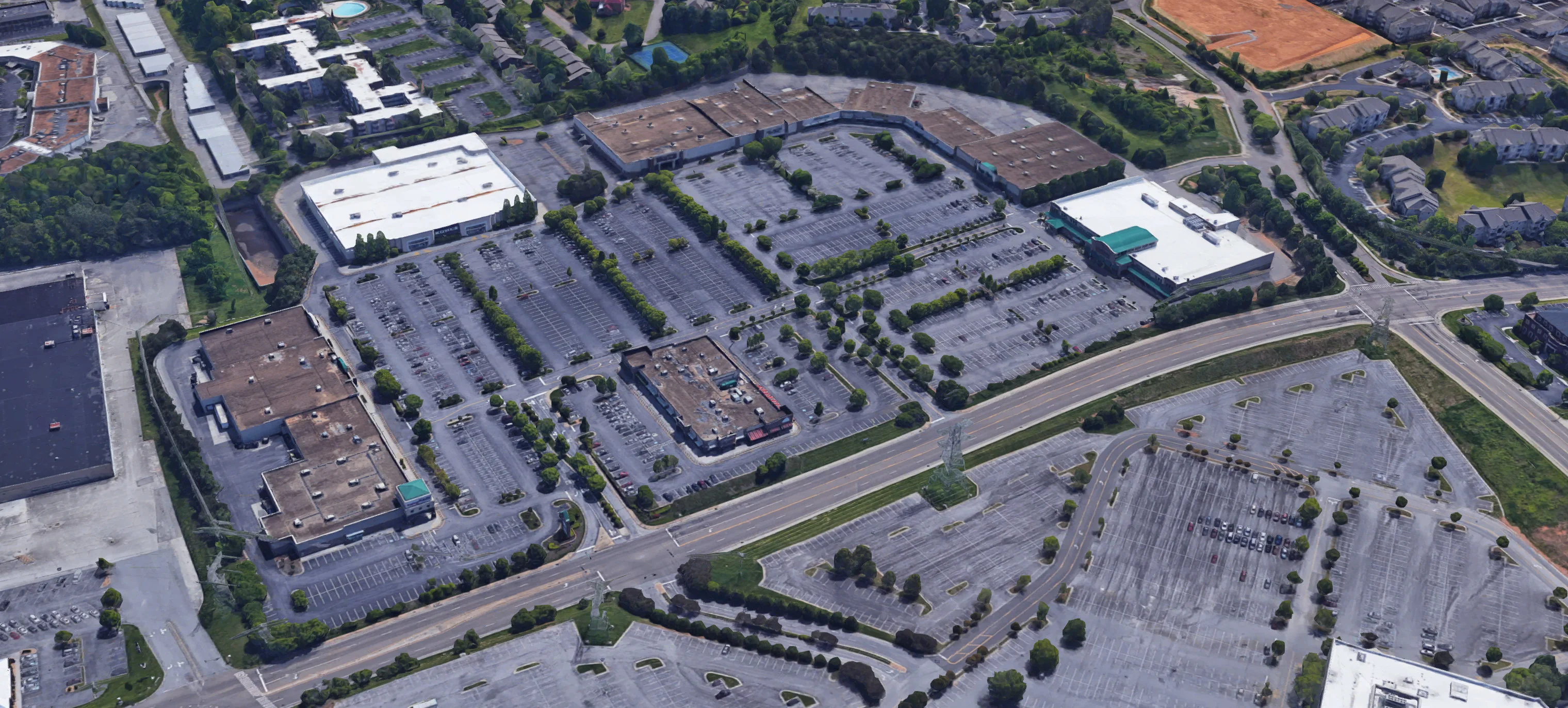 The Center at Deane Hill — Lease in Knoxville, TN, photo 1 of 4