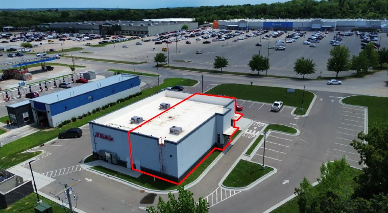 1945 Venture Dr — Lease in Ottumwa, IA, photo 2 of 8