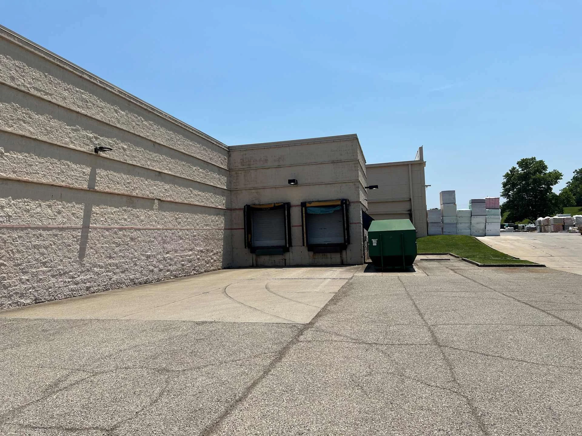 Houston Lakes Retail Center - photo 6 - Florence, KY