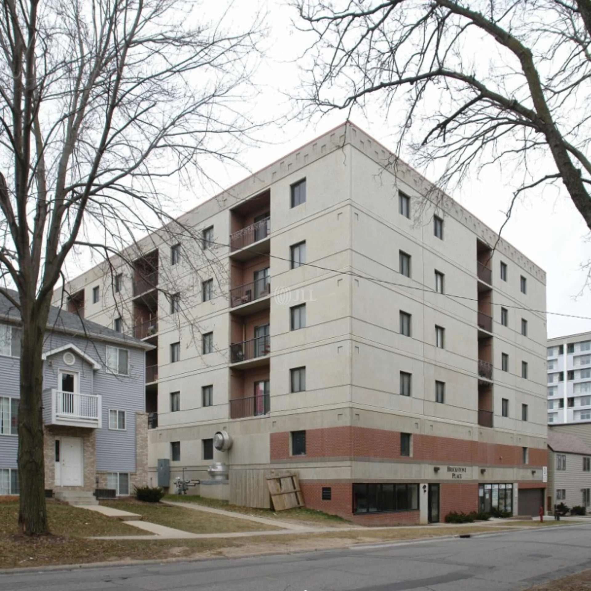 215 Stanton Ave — Lease in Ames, IA, photo 2 of 4
