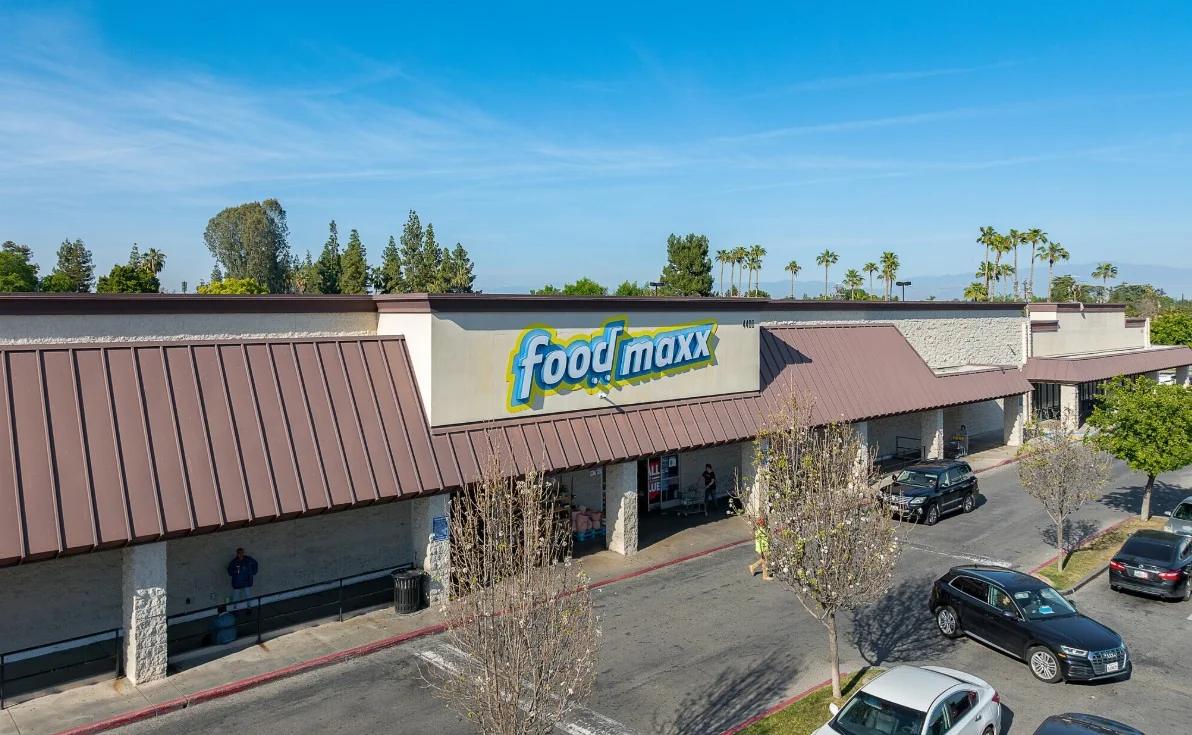 Ming Around the Corner — Lease in Bakersfield, CA, photo 1 of 4