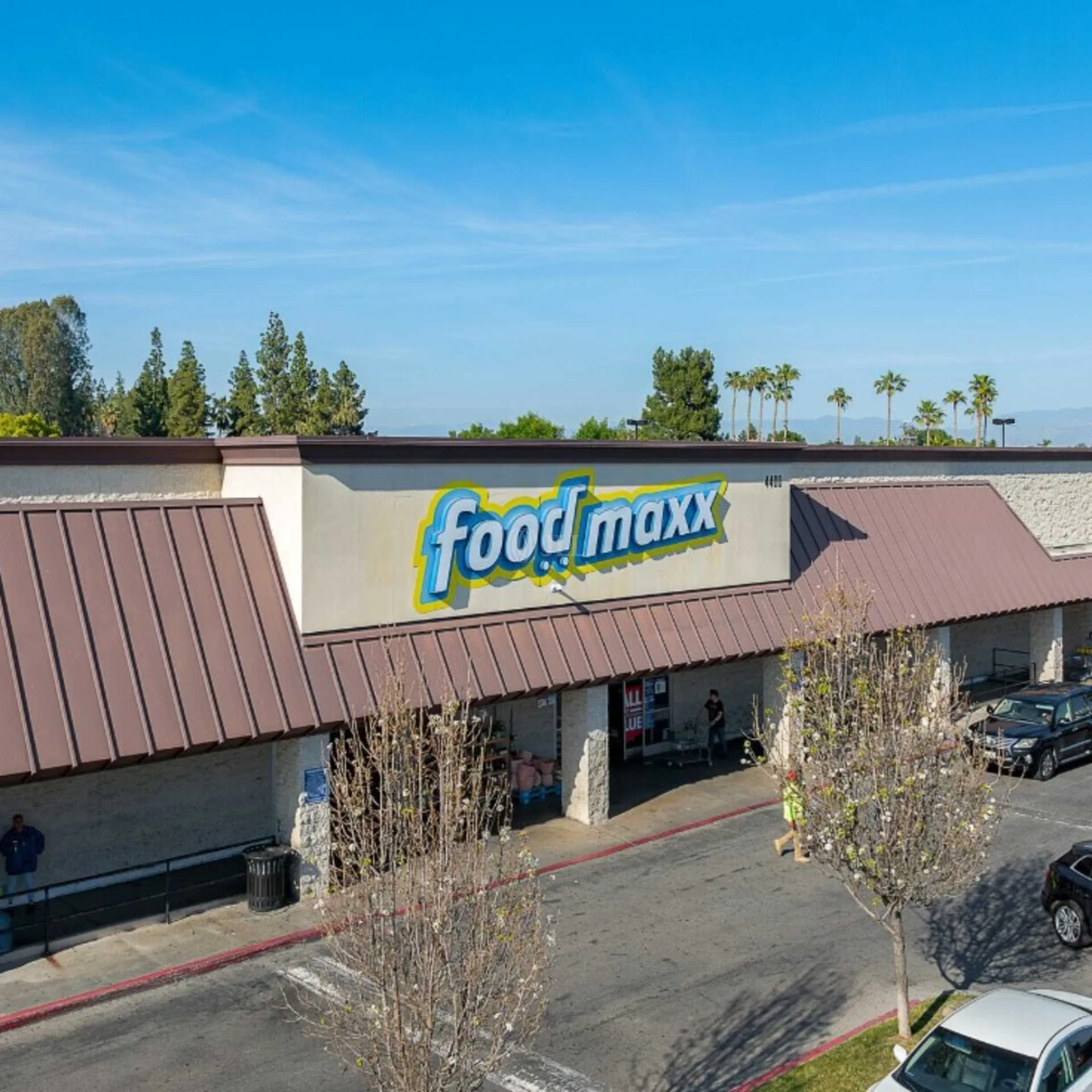 Ming Around the Corner — Lease in Bakersfield, CA, photo 3 of 4