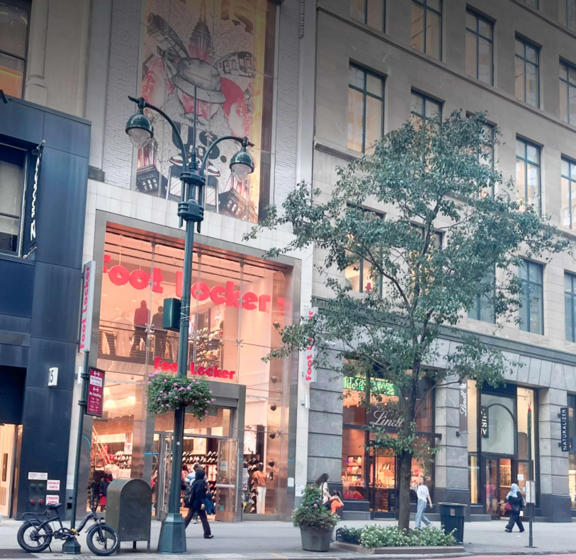 11 West 34th Street — Lease in New York City, NY, photo 2 of 2