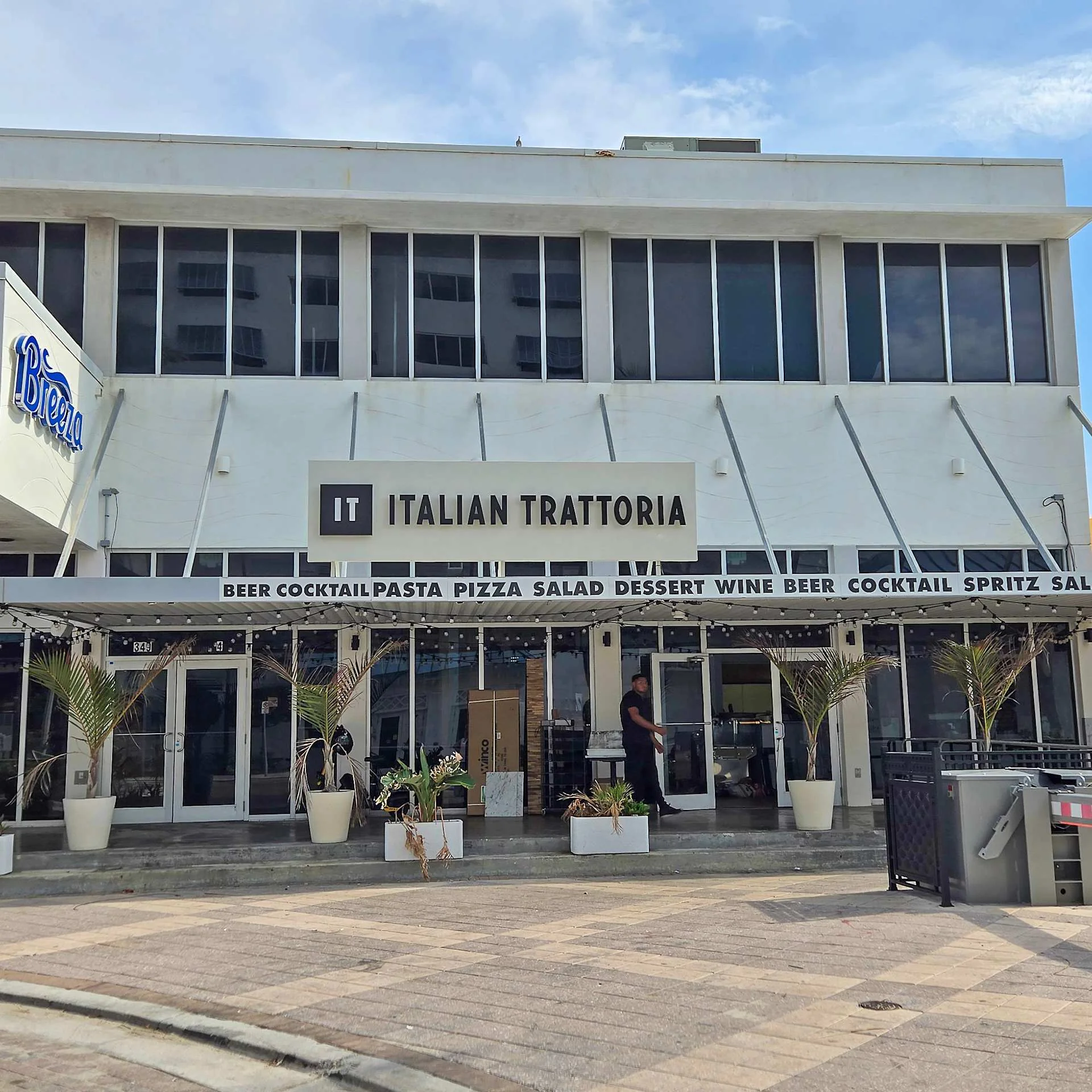 349 Johnson Street - retail in Hollywood, FL