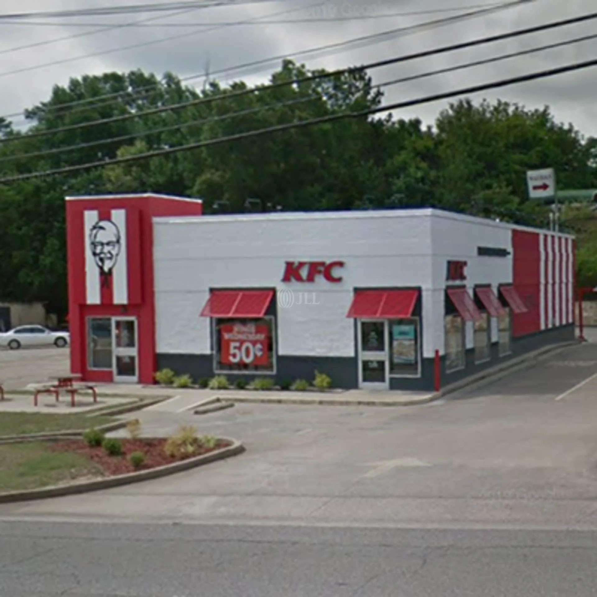 Available for Sublease - Former KFC — Lease in Hamilton, AL, photo 2 of 4