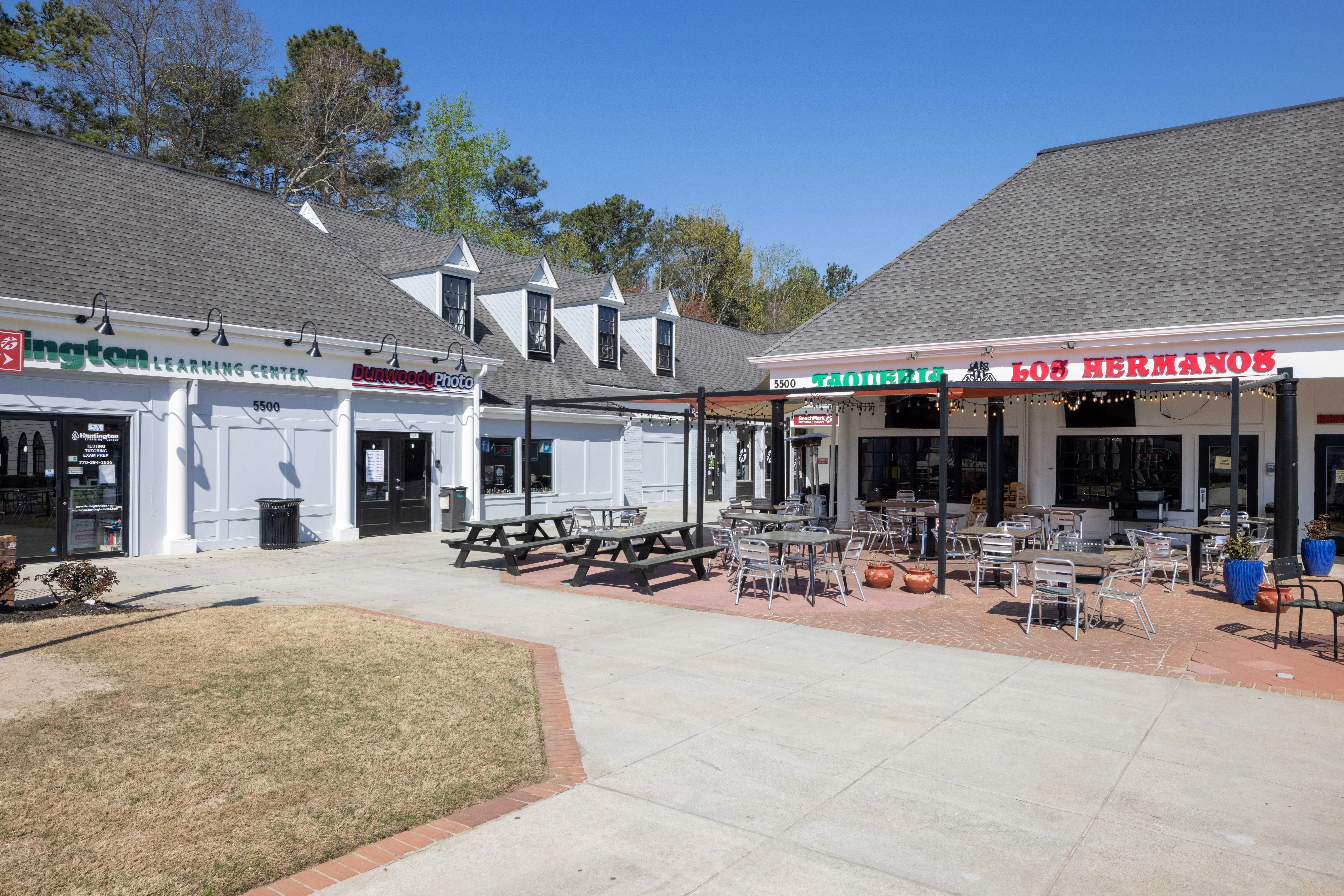 Shops of Dunwoody — Lease in Atlanta, GA, photo 1 of 4
