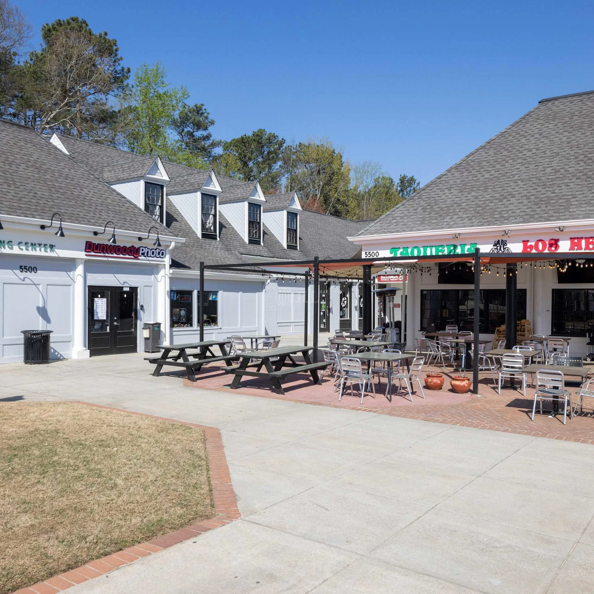 Shops of Dunwoody — Lease in Atlanta, GA, photo 3 of 4