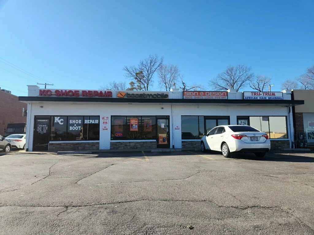 5120 NE Antioch Rd — Lease in Kansas City, MO, photo 1 of 4