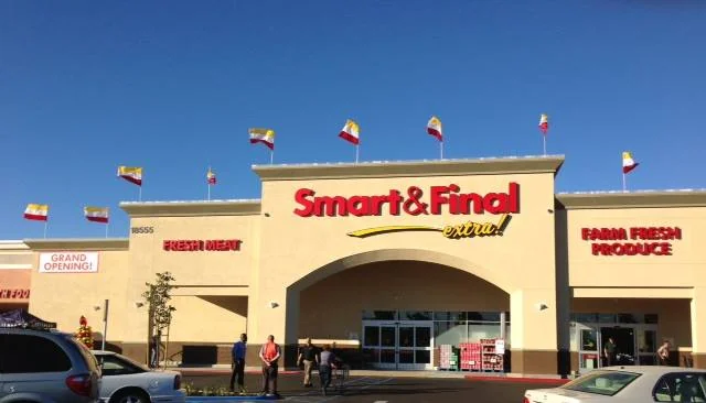 Reseda Shopping Center: Northridge — Lease in Northridge, CA, photo 4 of 8