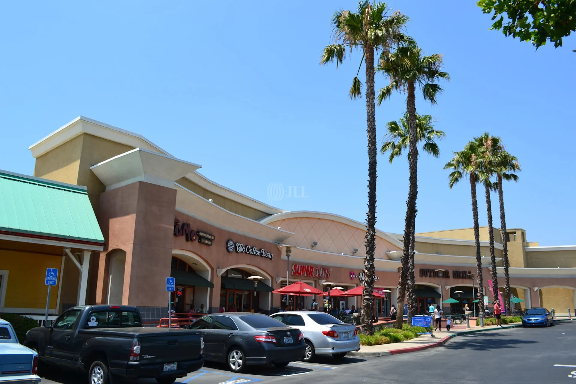 Reseda Shopping Center: Northridge — Lease in Northridge, CA, photo 7 of 8