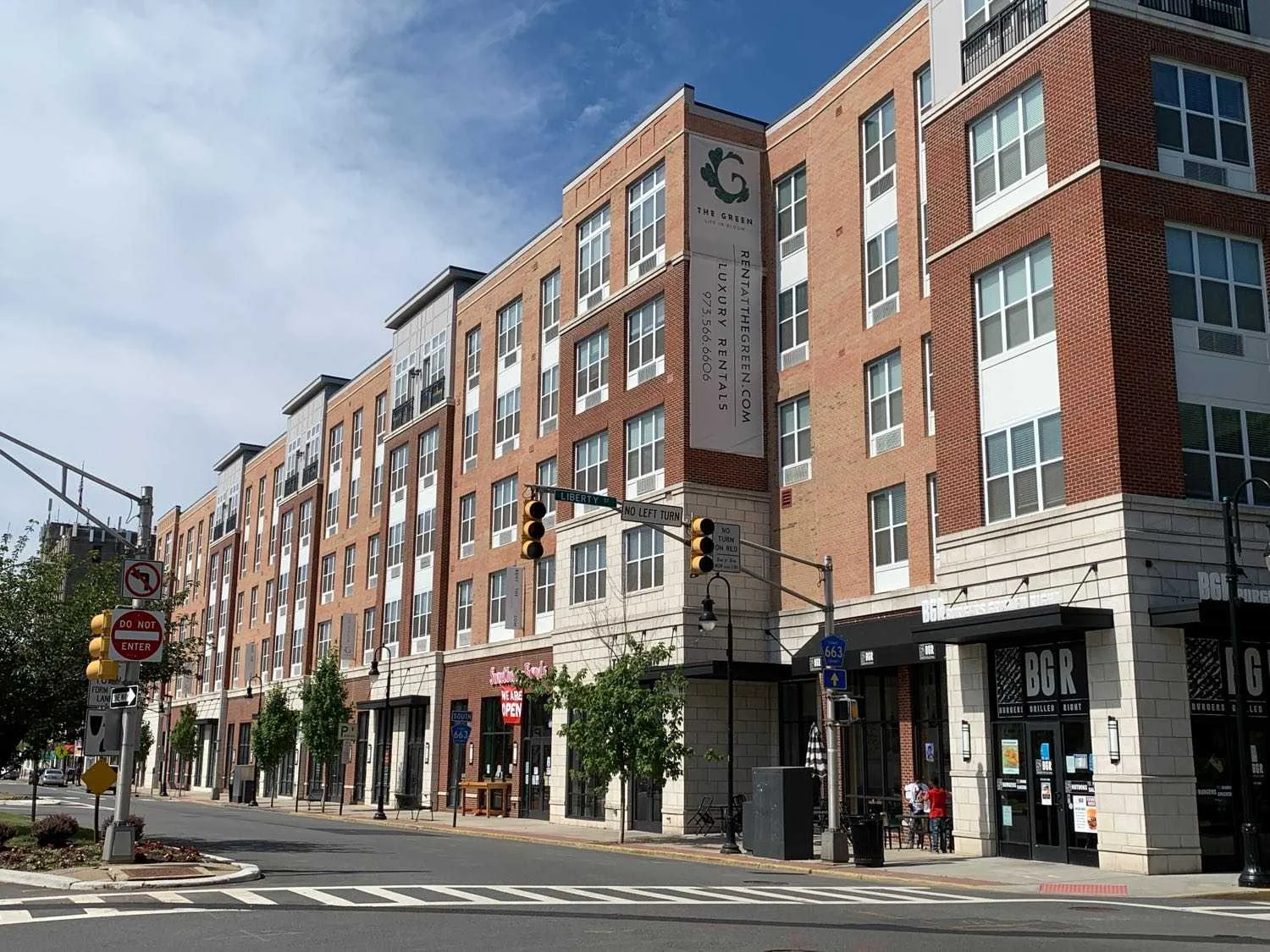 The Green at Bloomfield — Lease in Bloomfield, NJ, photo 1 of 4