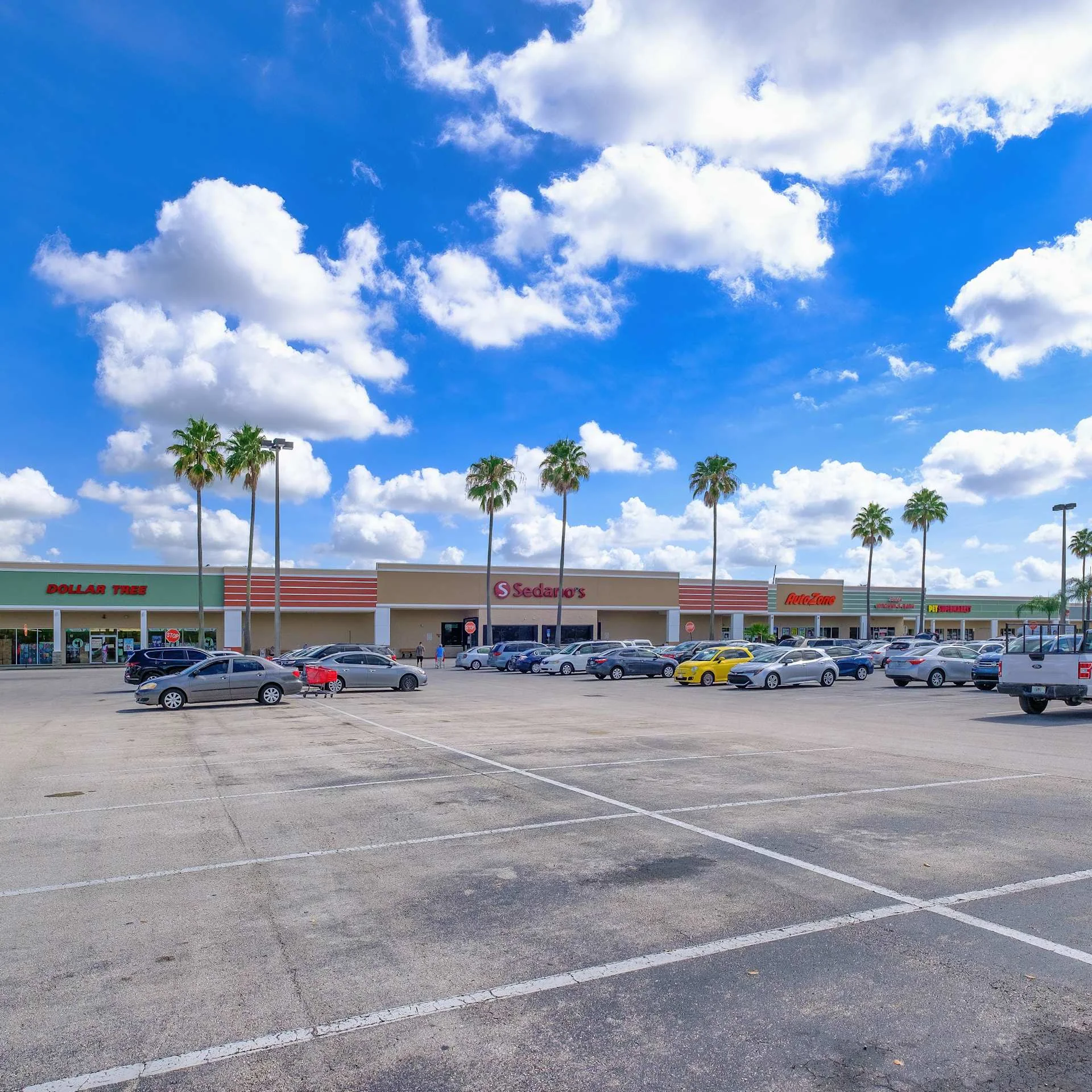 Pembroke Place - retail in Hollywood, FL