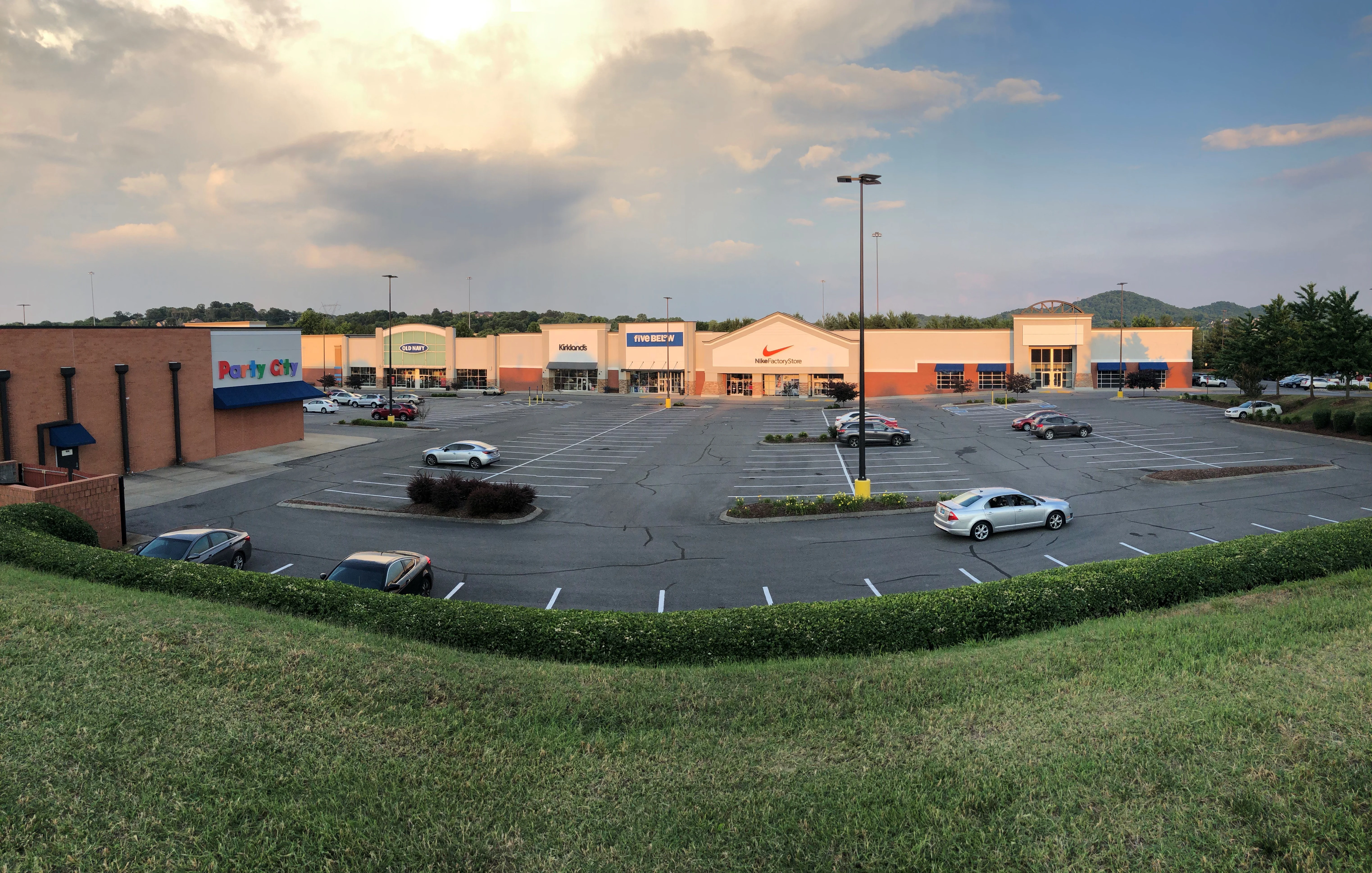 Cool Springs Pointe — Lease in Brentwood, TN, photo 1 of 4