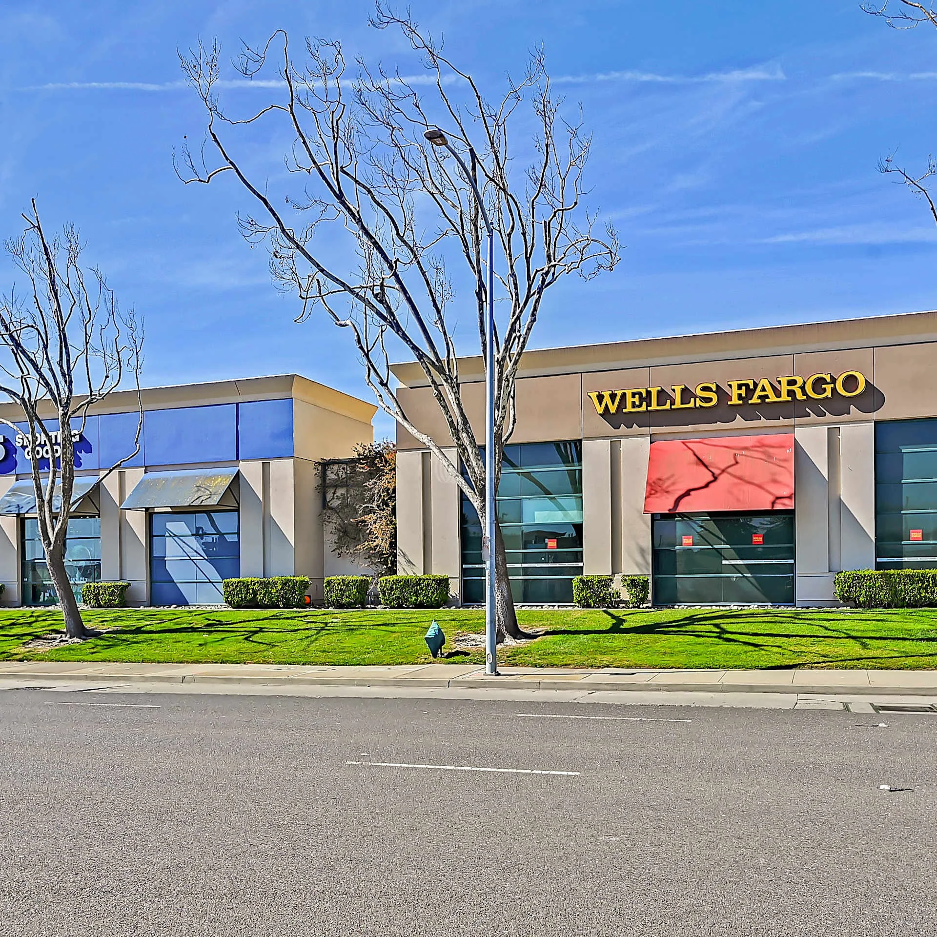 855 El Camino Real — Lease in San Bruno, CA, photo 3 of 4
